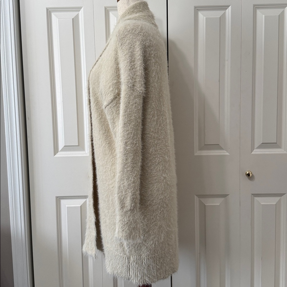 City Chic Fluffy Shawl Cardigan, Winter White Color 14 Plus size EUC❤️ - Picture 3 of 7